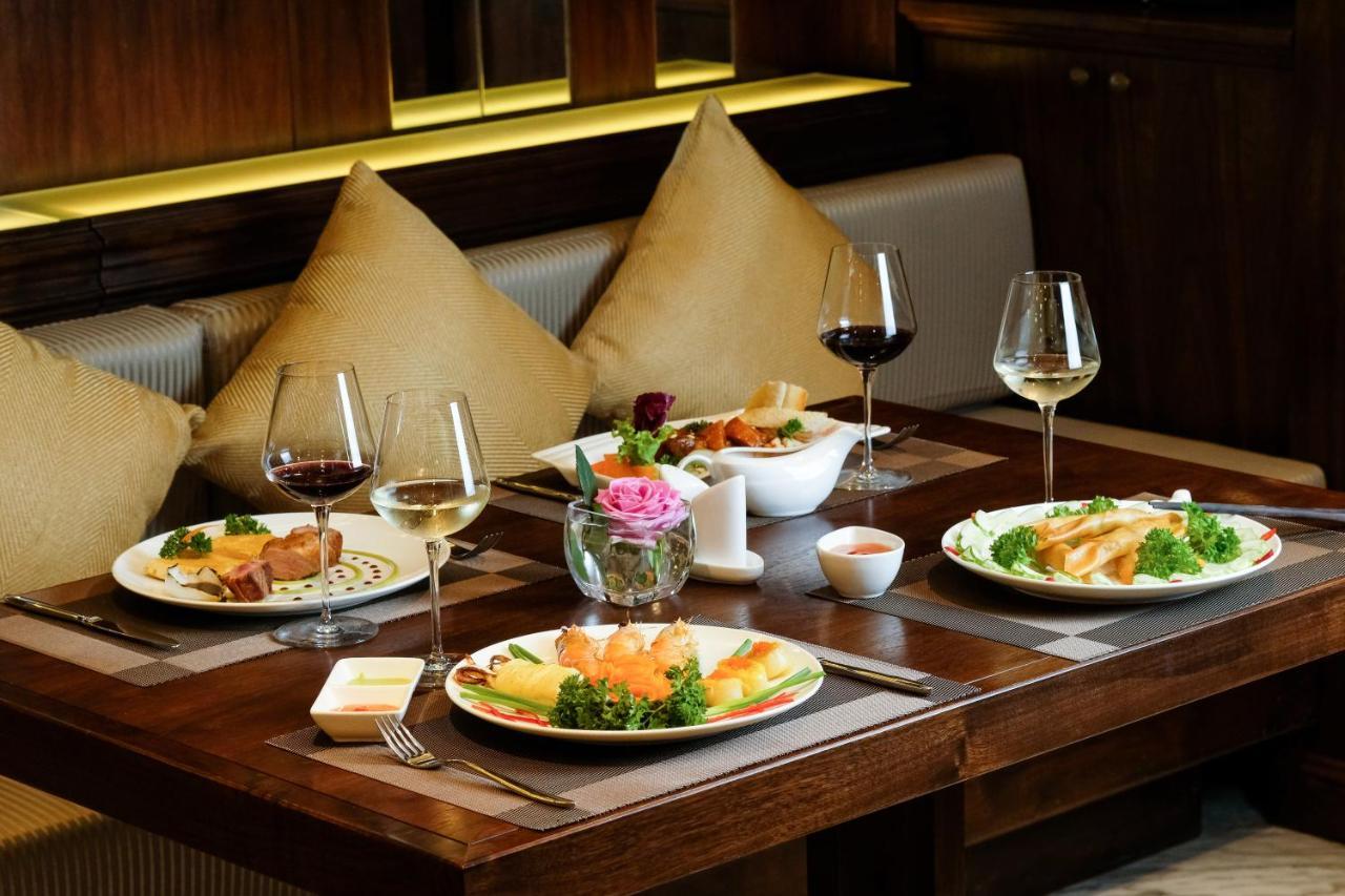 Hillary Hanoi Hotel Екстериор снимка